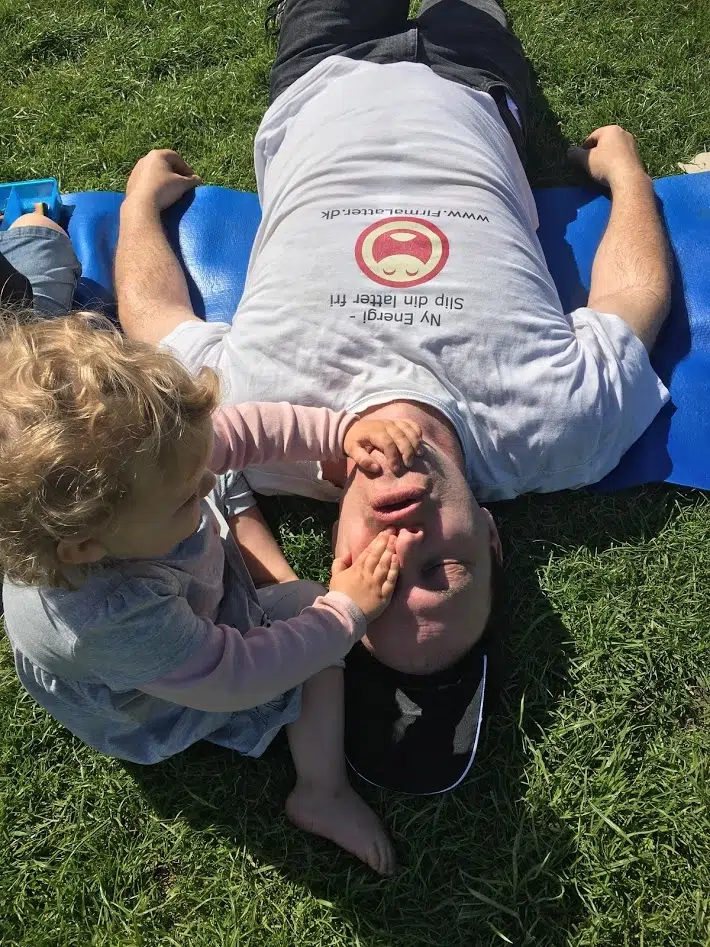 Deltag i Latterens Verdensdag den første søndag i maj hvert år