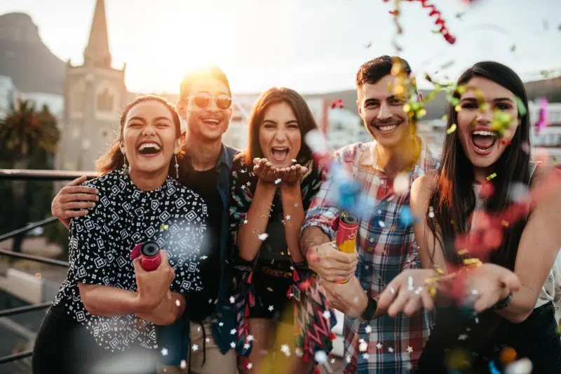 Latterkursus og Polterabend - slip latterens kraft løs. Grin eller gartis.